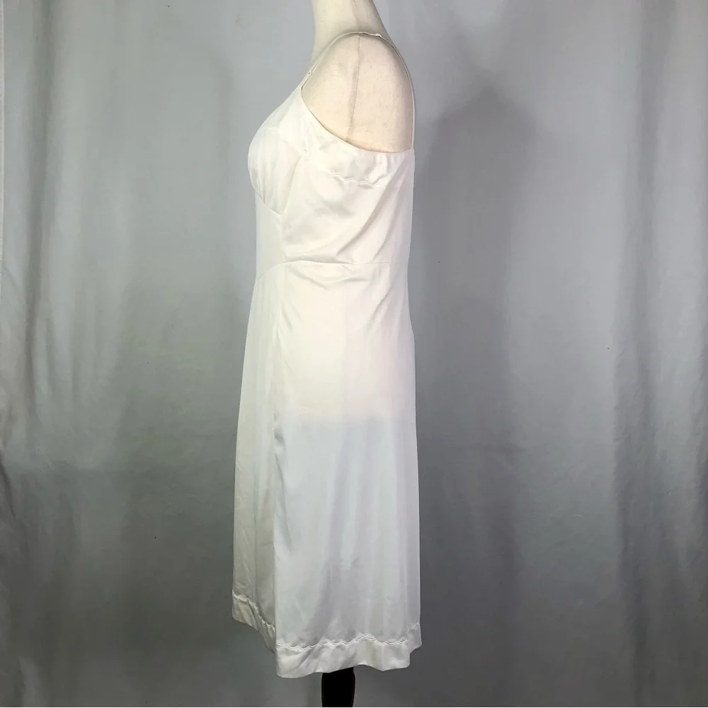 VINTAGE Aristocraft slip ivory scallop embroidery 38 tall bridal sissy grunge - Picture 5 of 8